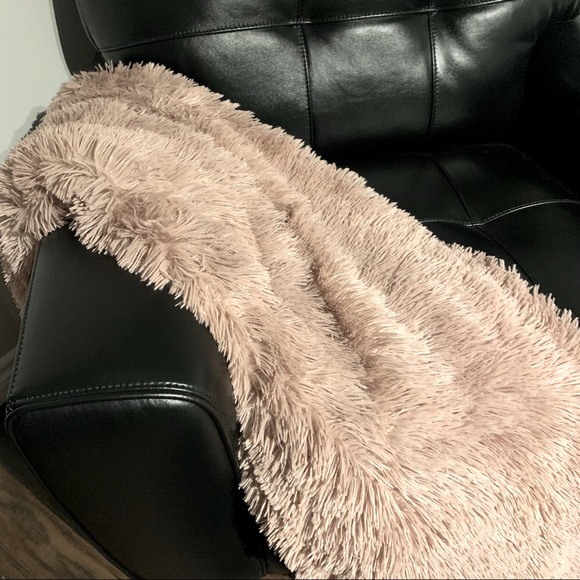 Fluffy Throw Blanket | Blush Pink - Picture 1 of 4